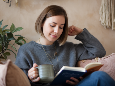 Wie du mit einem 15‑Minuten‑Abendritual aus Atemübungen, Journaling und einer regenerierenden Nachtcreme echtes Abschalten lernst