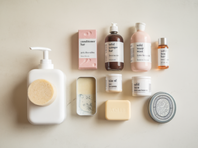 Wie du eine plastikfreie reise‑kosmetik‑routine für städtische kurztrips mit festen produkten planst